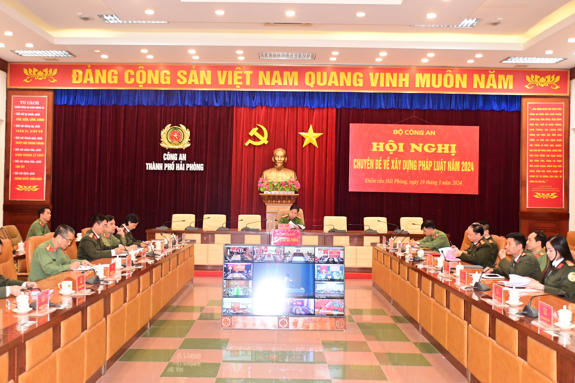 Tiếp tục nâng cao chất lượng xây dựng pháp luật trong Công an nhân dân